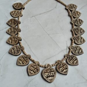 16 patta radha naam Tulsi locket mala with 1 radha naam Tulsi locket